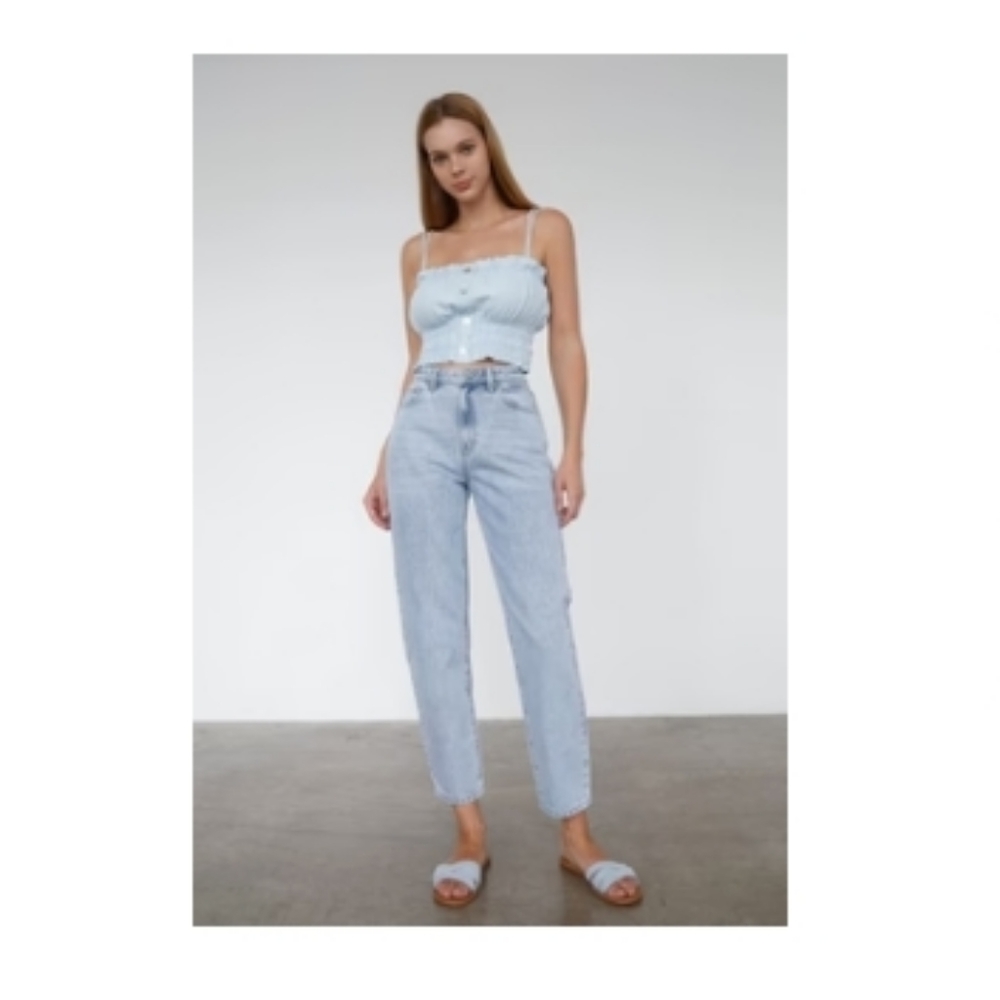 Insane Gene Grand Canyon size 9 / 28 ballon style mom light jeans - like new!
